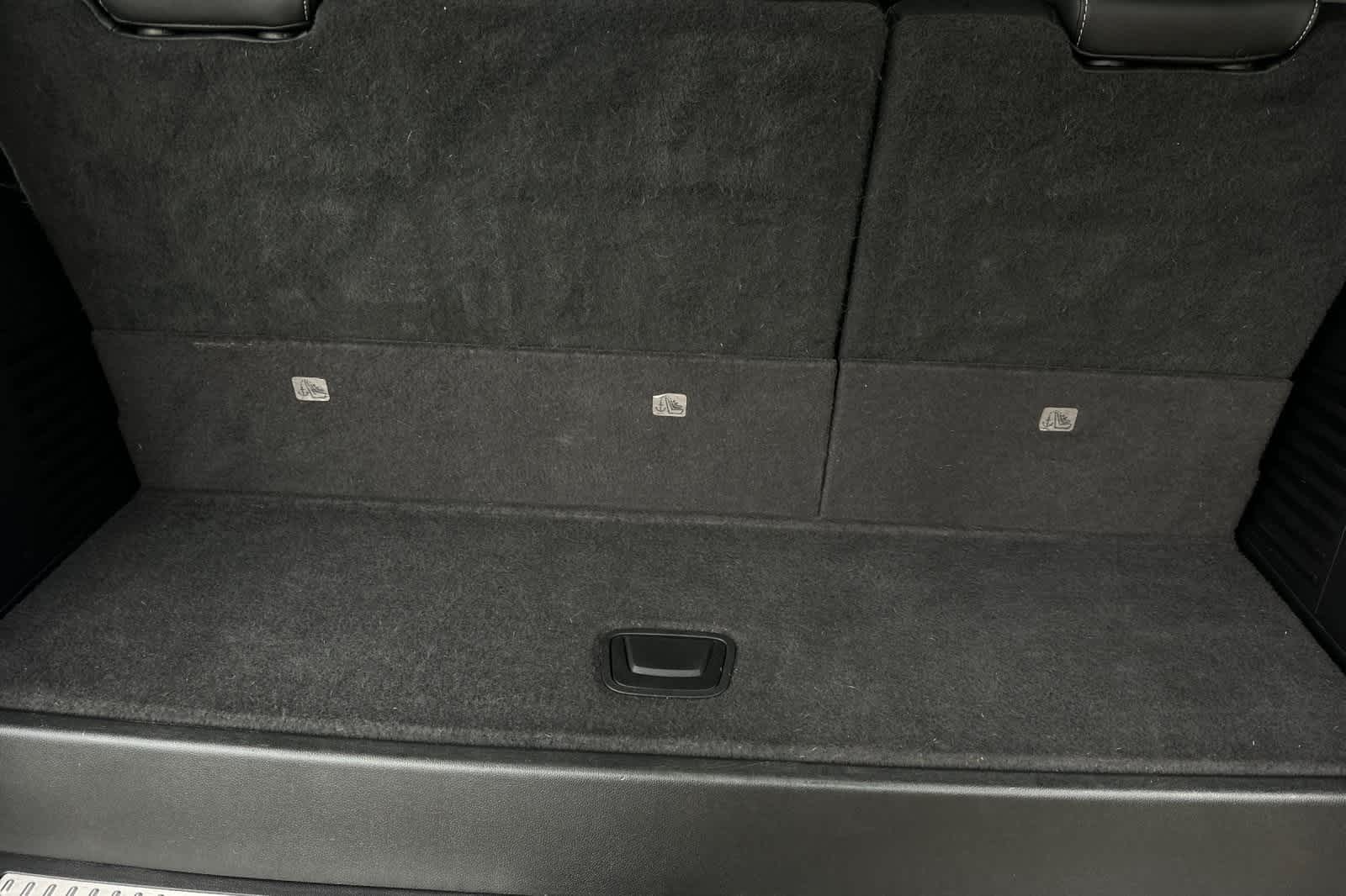 Thumbnail: 2015 GMC Yukon - 19