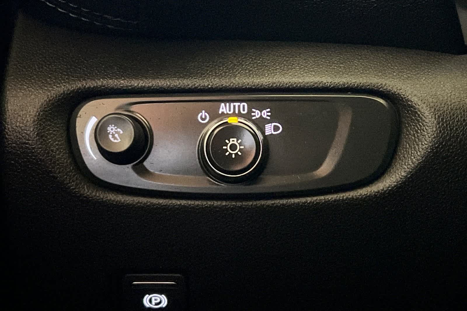 Thumbnail: 2020 Chevrolet Blazer - 30