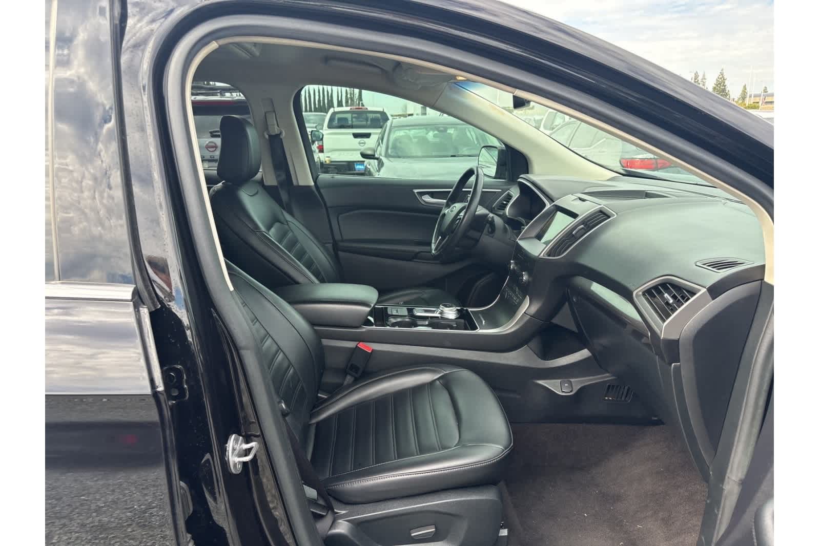 Thumbnail: 2020 Ford Edge - 14