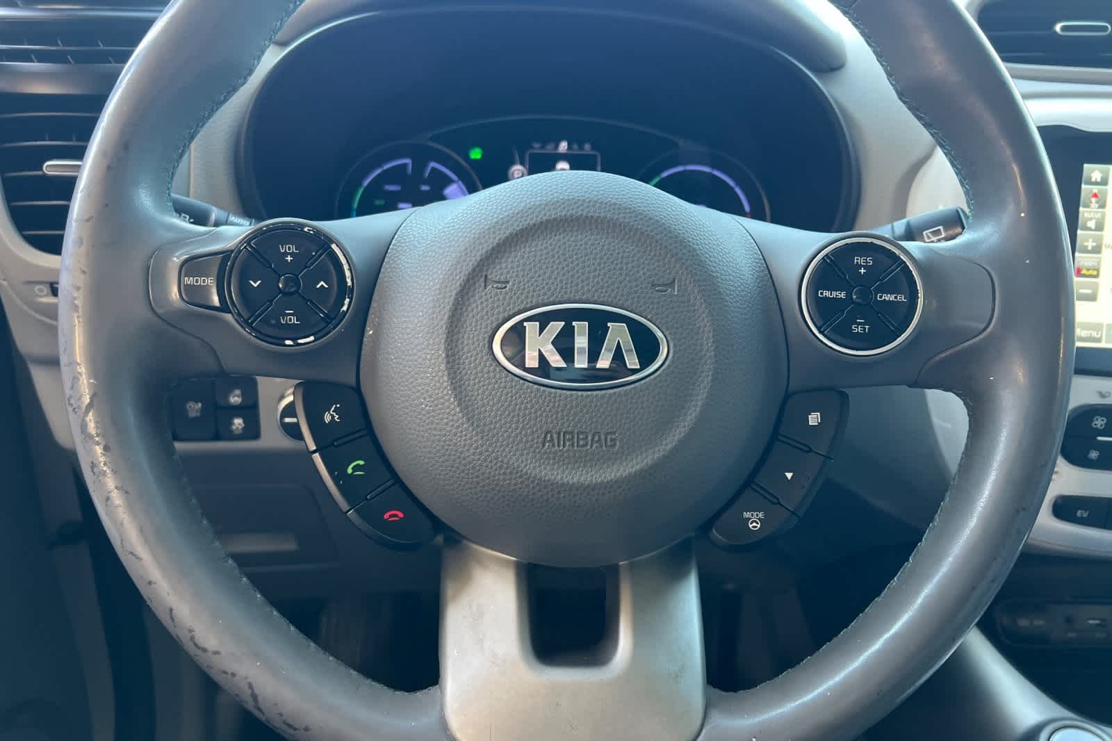 Thumbnail: 2017 Kia Soul EV - 27