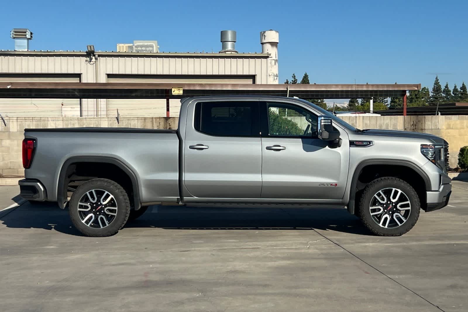 Thumbnail: 2024 GMC Sierra 1500 - 9