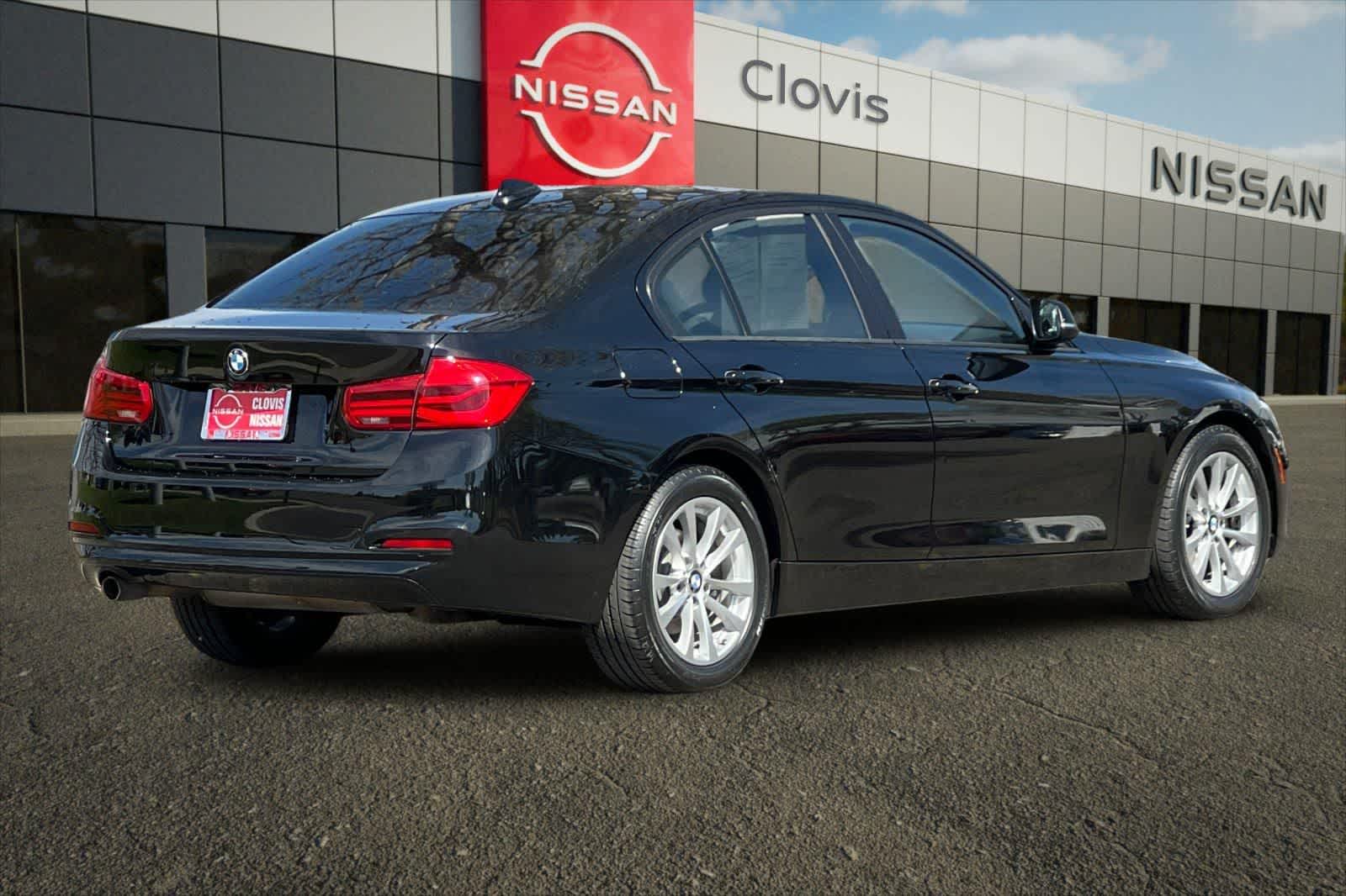 Thumbnail: 2016 BMW 3 Series - 3