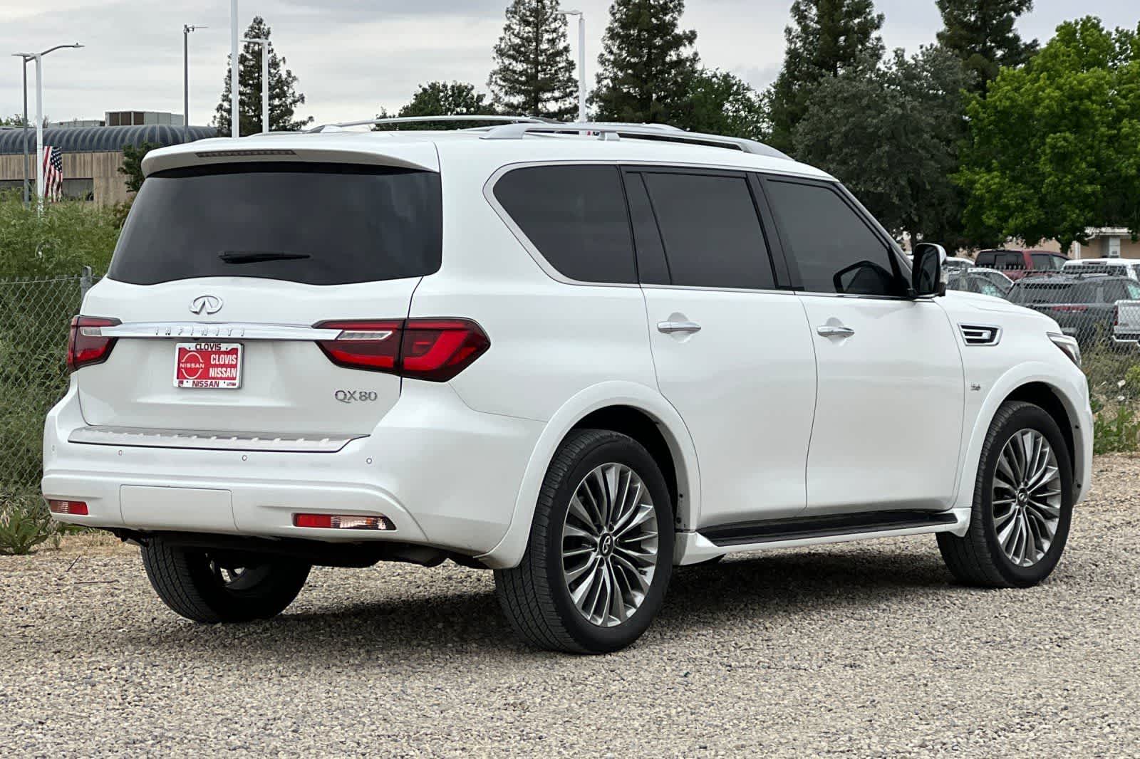 Thumbnail: 2018 INFINITI QX80 - 3