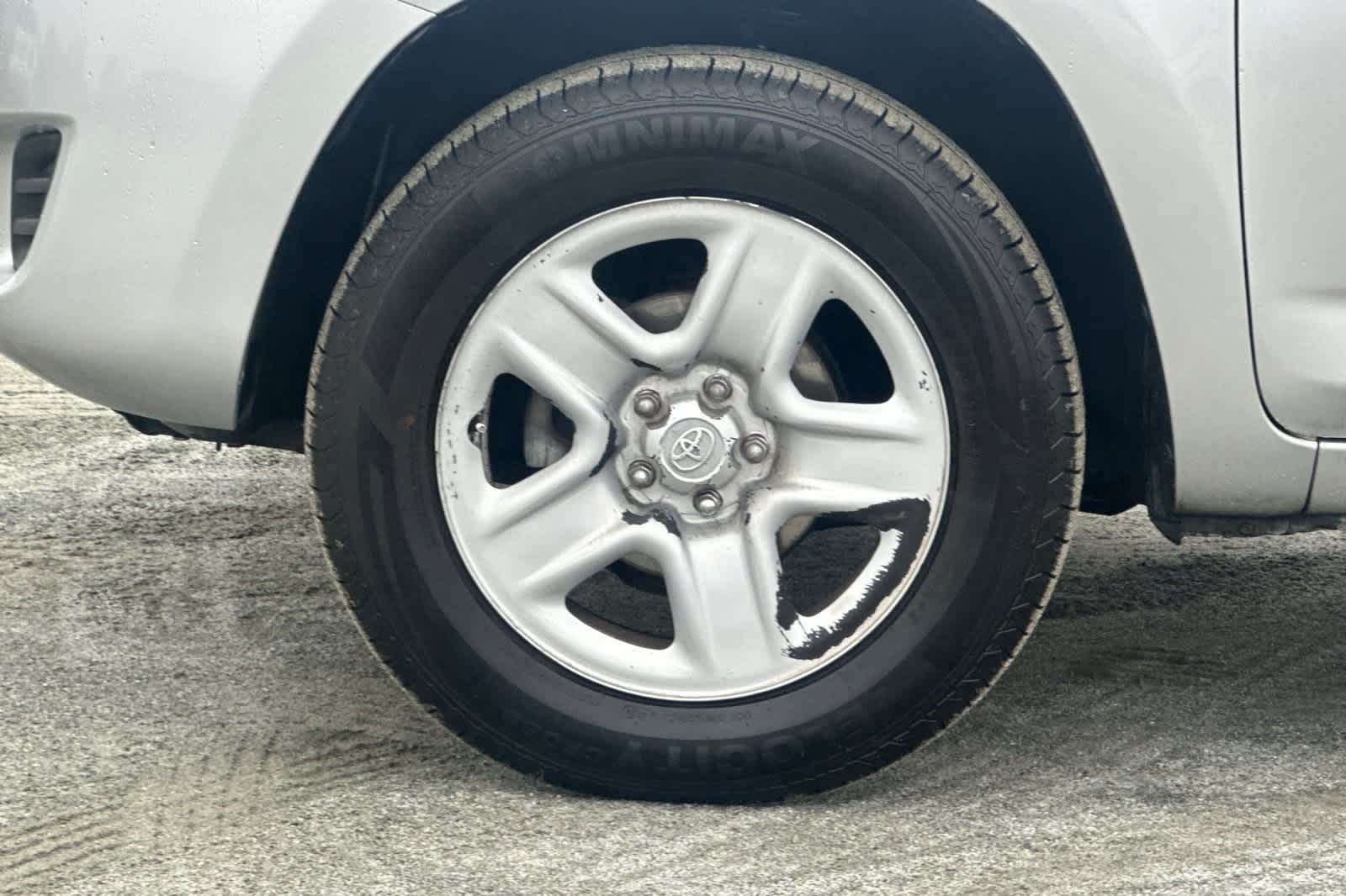 Thumbnail: 2011 Toyota RAV4 - 32