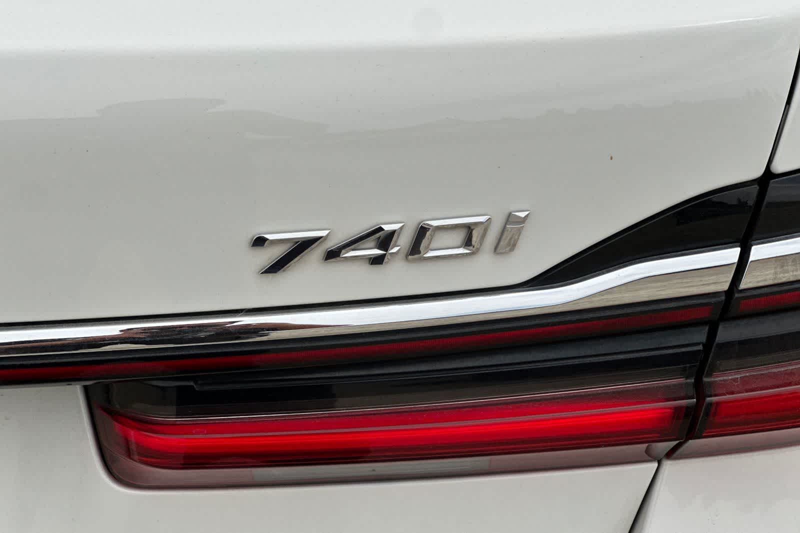 Thumbnail: 2022 BMW 7 Series - 15