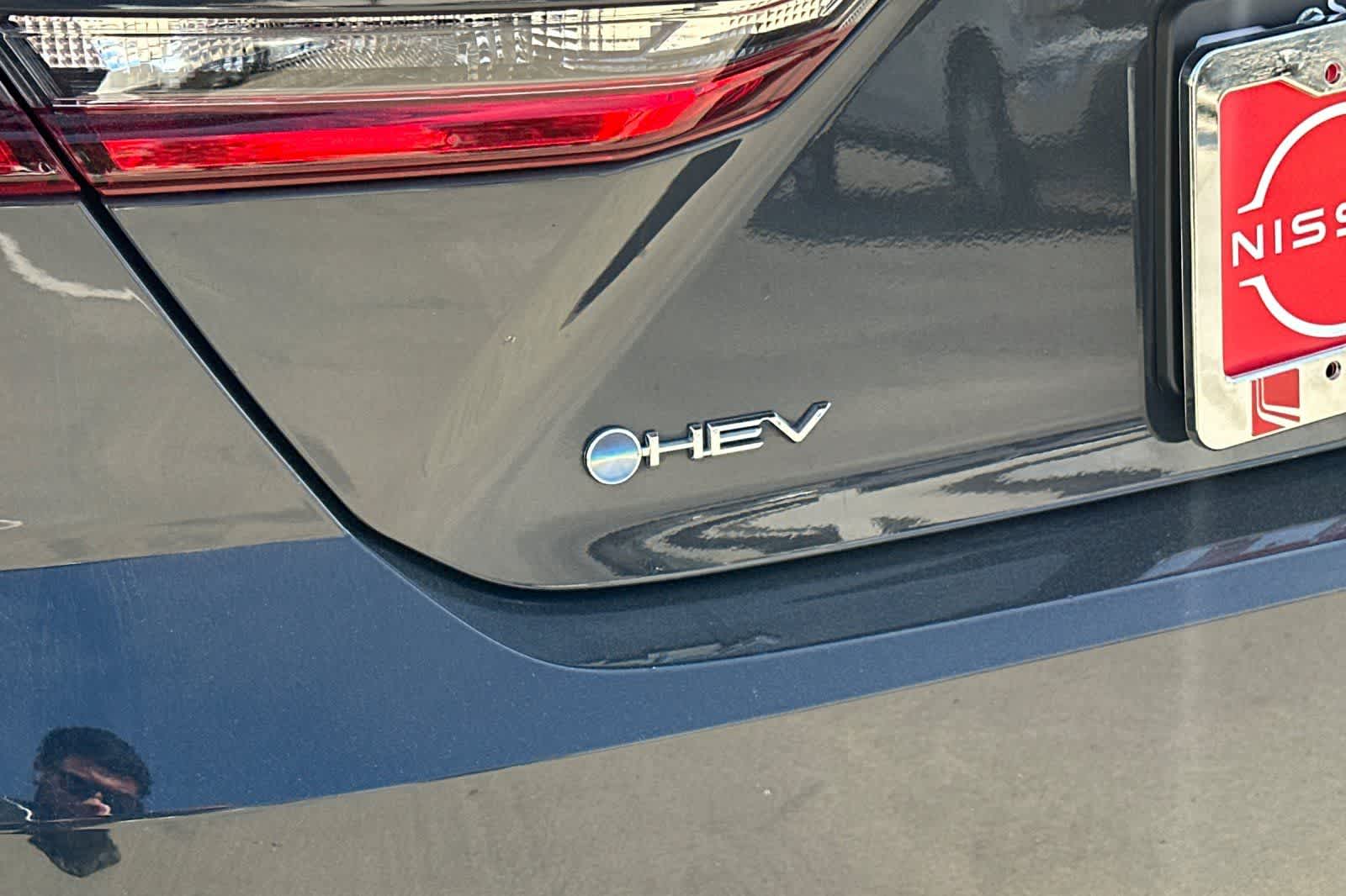 Thumbnail: 2025 Toyota Camry - 13