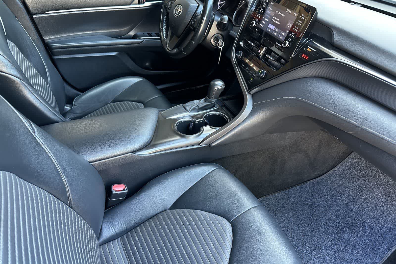 Thumbnail: 2021 Toyota Camry - 17