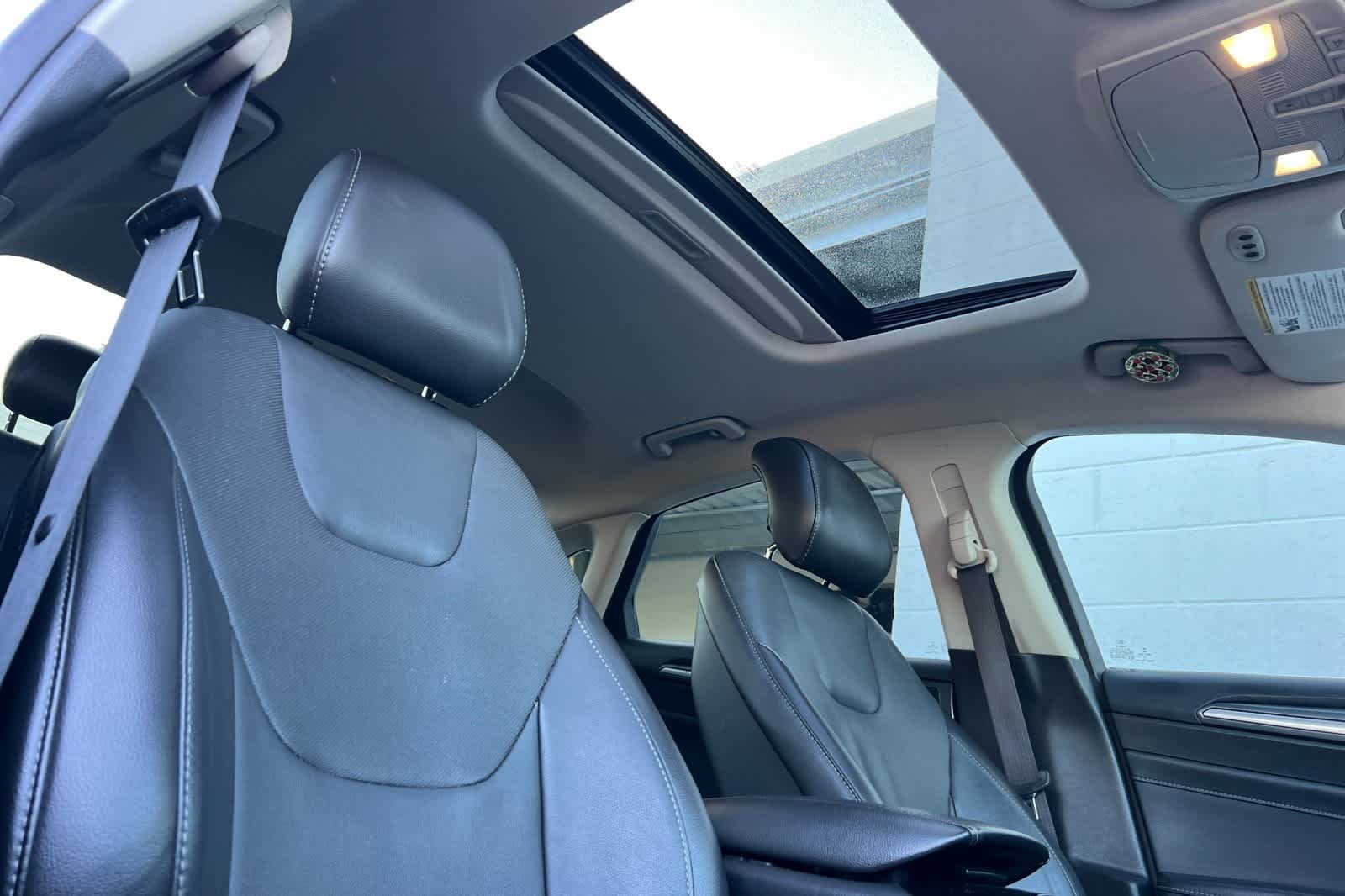 Thumbnail: 2014 Ford Fusion - 17