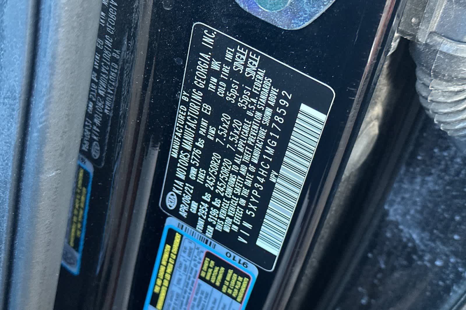 Thumbnail: 2021 Kia Telluride - 32