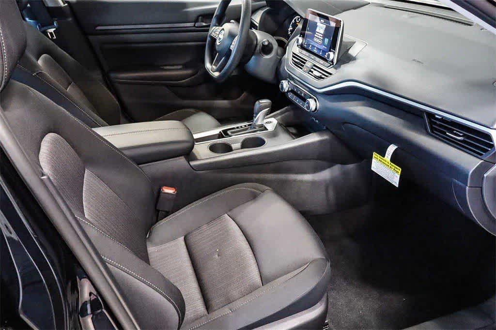 Thumbnail: 2025 Nissan Altima - 16