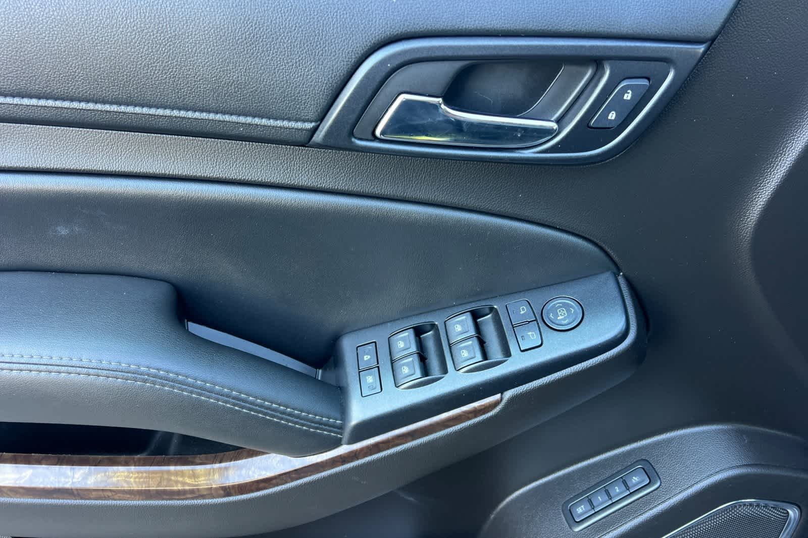 Thumbnail: 2017 Chevrolet Suburban - 13