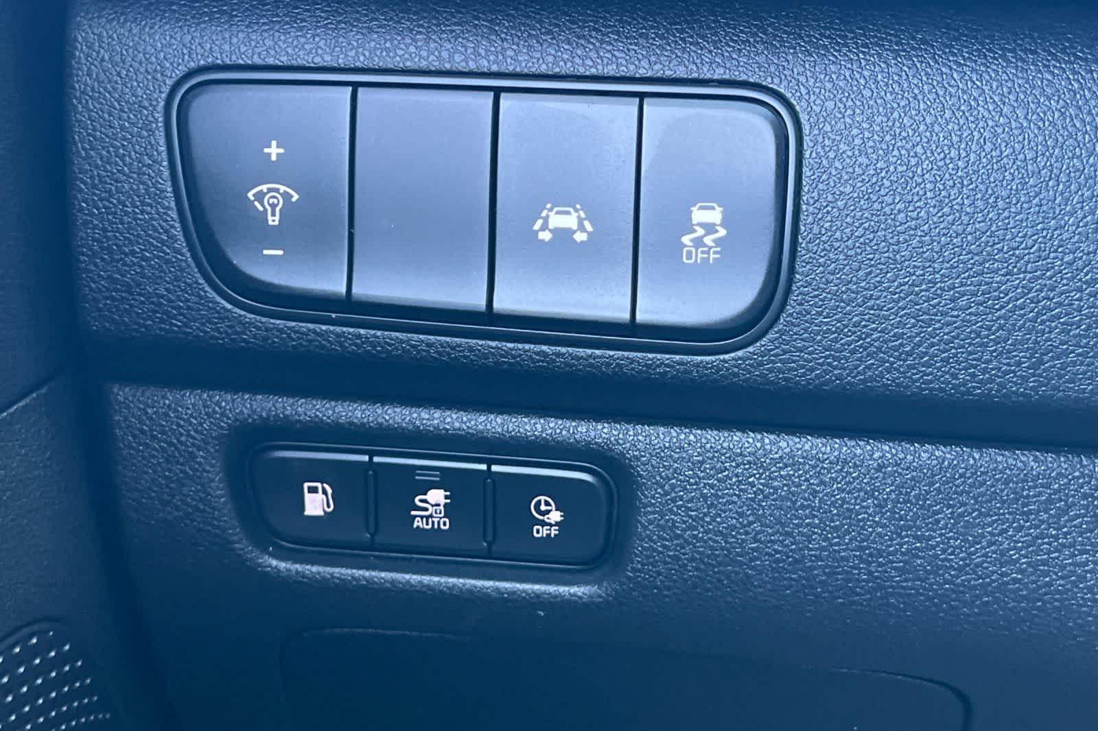 Thumbnail: 2018 Kia Niro - 32