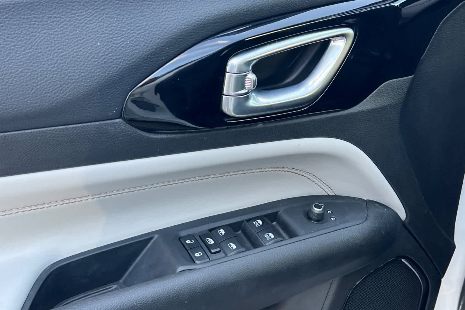 Thumbnail: 2025 Jeep Compass - 15