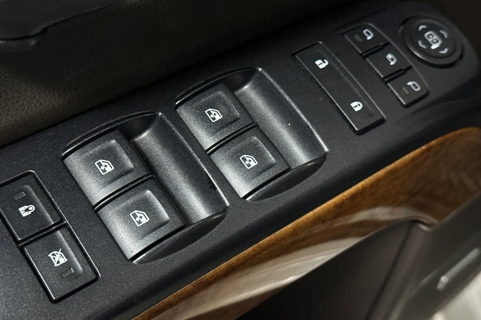 Thumbnail: 2014 Chevrolet Silverado 1500 - 16