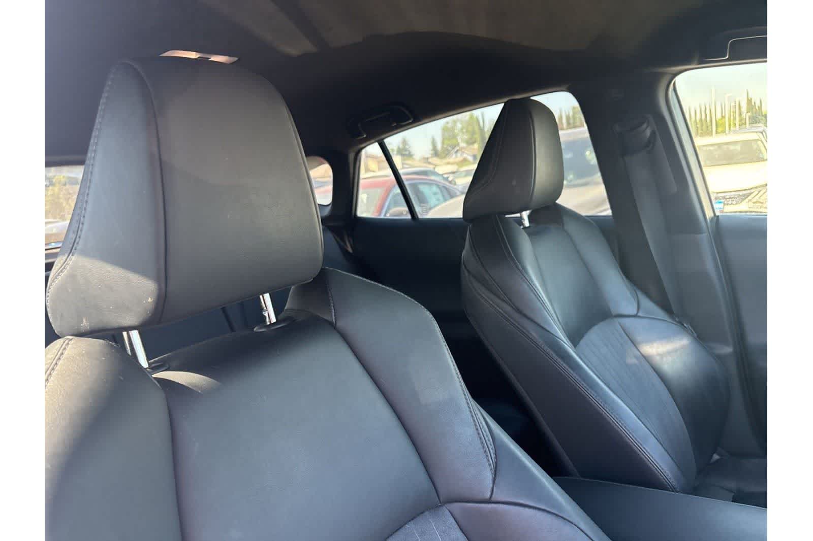 Thumbnail: 2021 Toyota Venza - 15