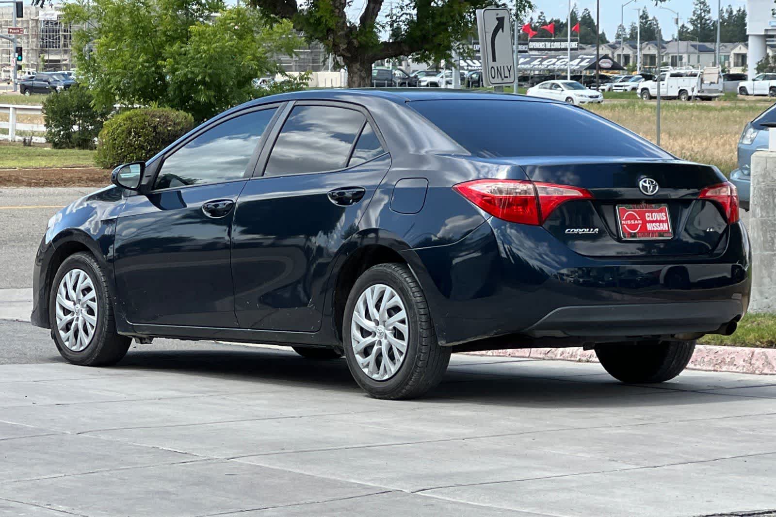 Thumbnail: 2017 Toyota Corolla - 7