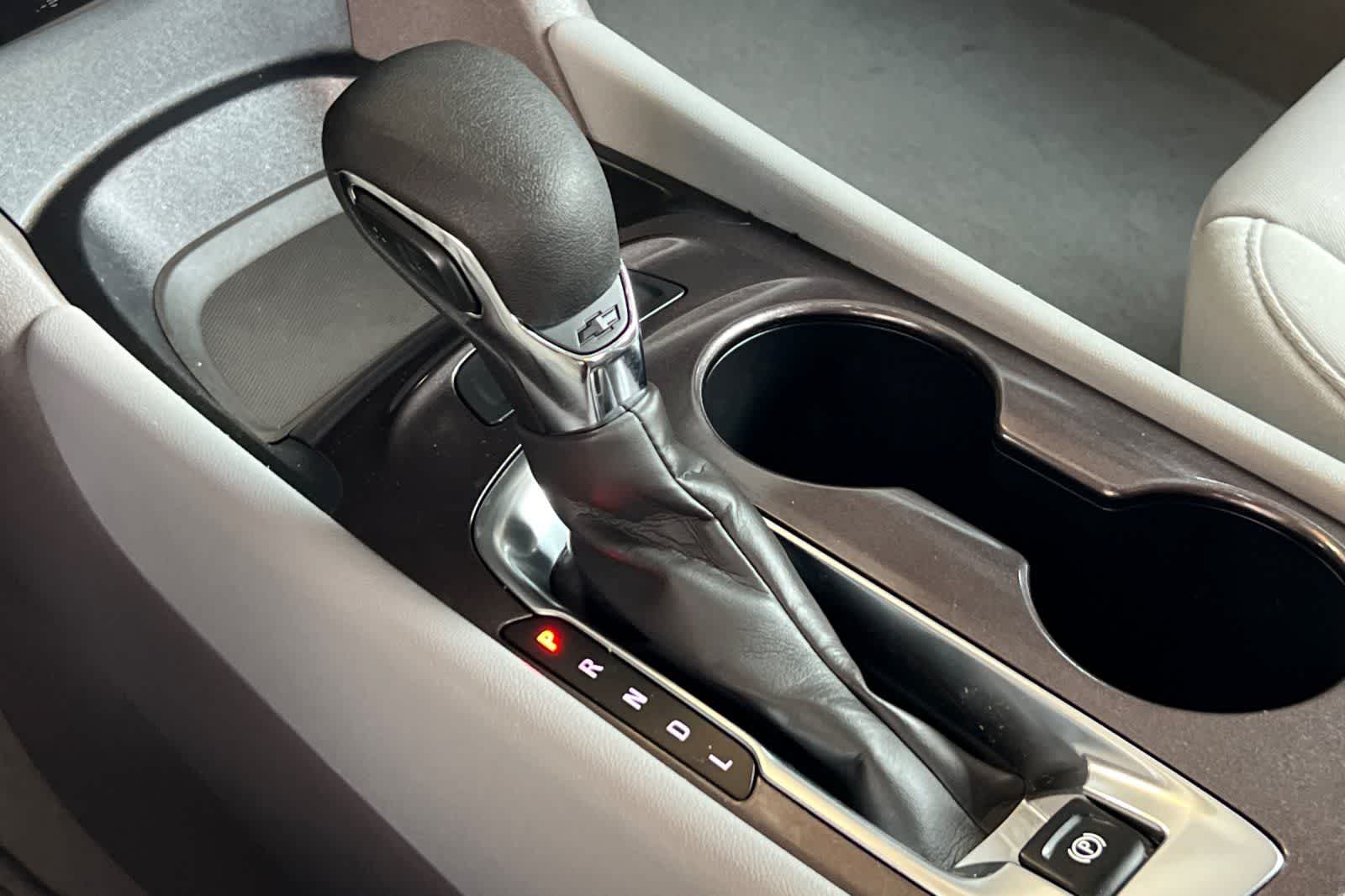 Thumbnail: 2023 Chevrolet Malibu - 25