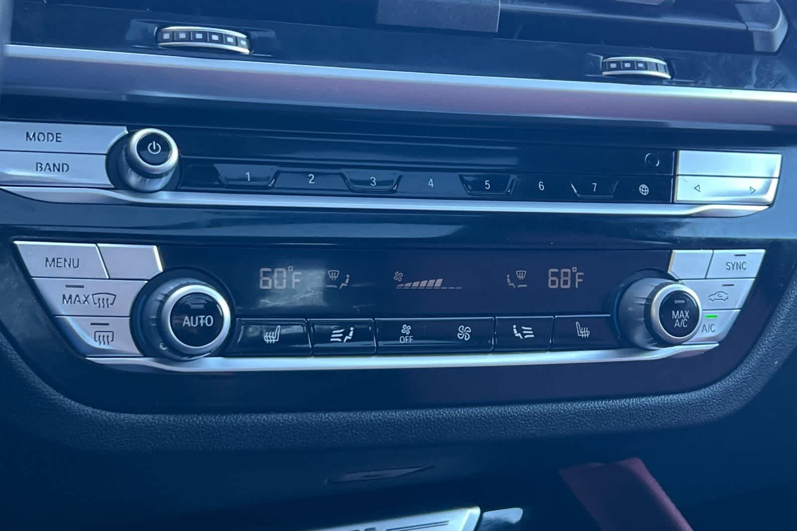 Thumbnail: 2021 BMW X4 - 25