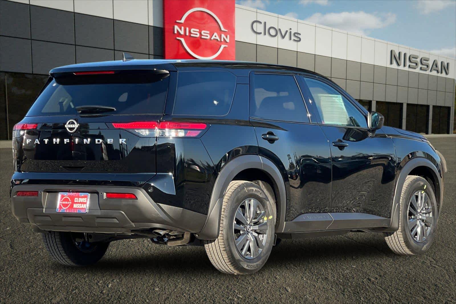 Thumbnail: 2025 Nissan Pathfinder - 3