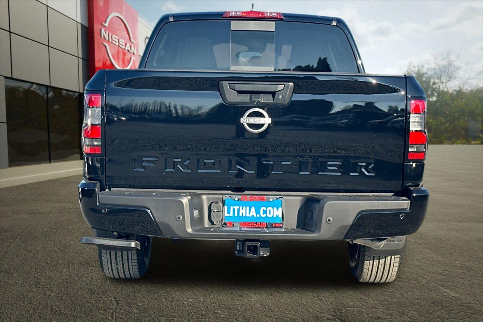 Thumbnail: 2026 Nissan Frontier - 8