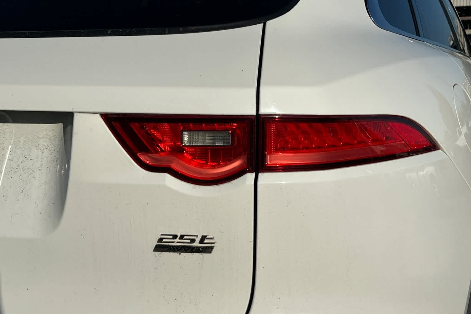 Thumbnail: 2019 Jaguar F-Pace - 15