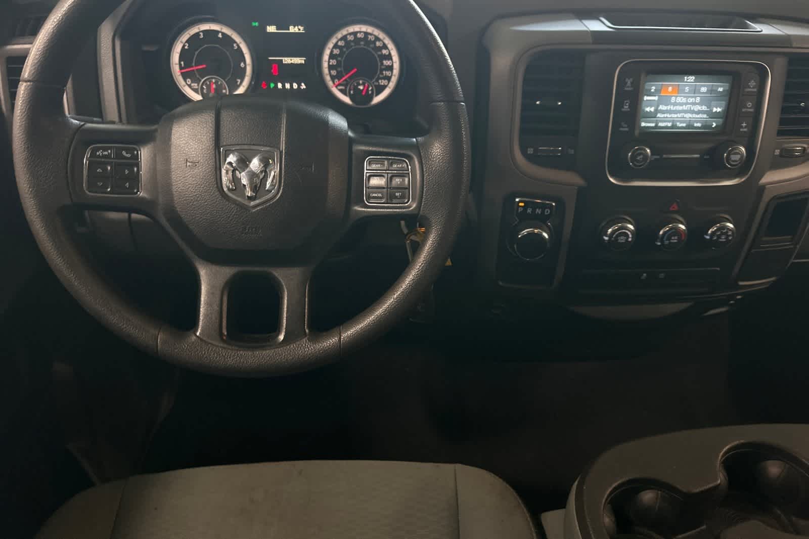 Thumbnail: 2019 RAM 1500 Classic - 17