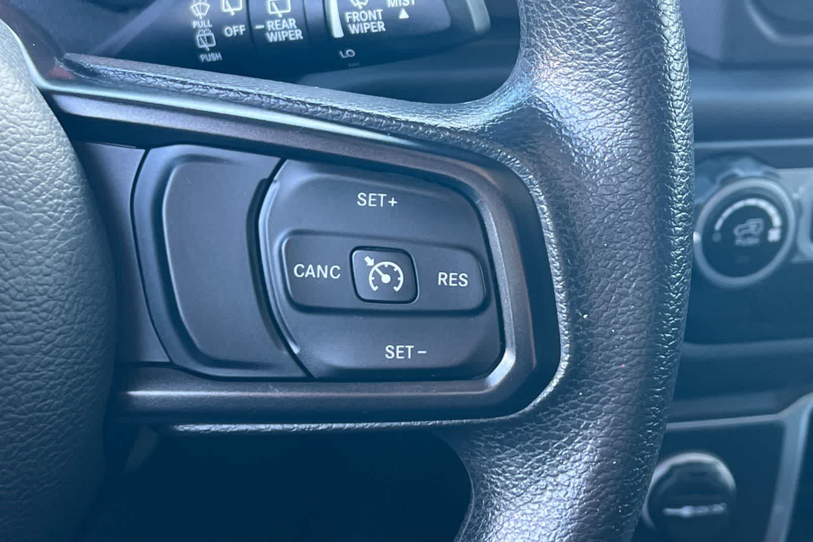 Thumbnail: 2018 Jeep Wrangler - 29