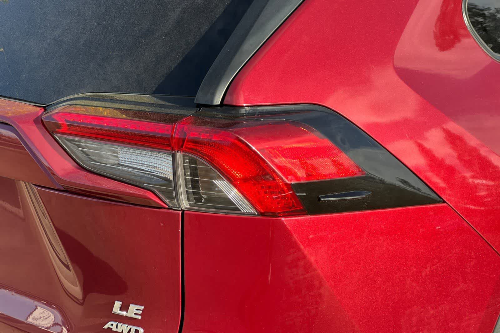 Thumbnail: 2021 Toyota RAV4 - 33