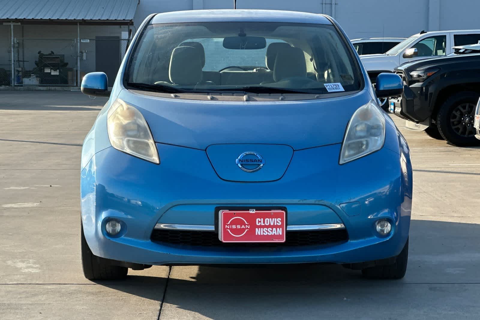 Thumbnail: 2011 Nissan Leaf - 11