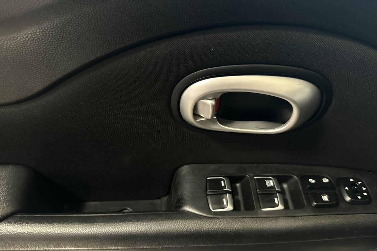 Thumbnail: 2017 Kia Soul - 14
