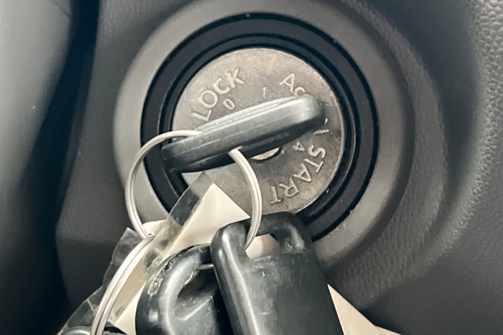 Thumbnail: 2017 Nissan Frontier - 25