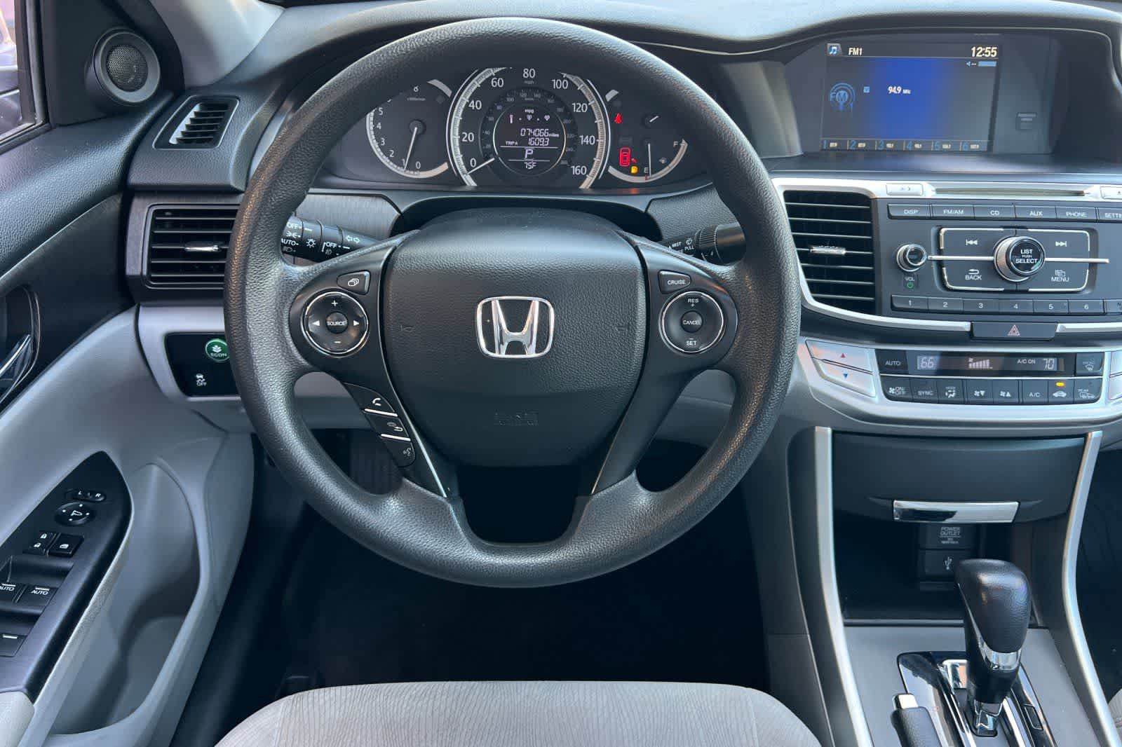 Thumbnail: 2015 Honda Accord - 16