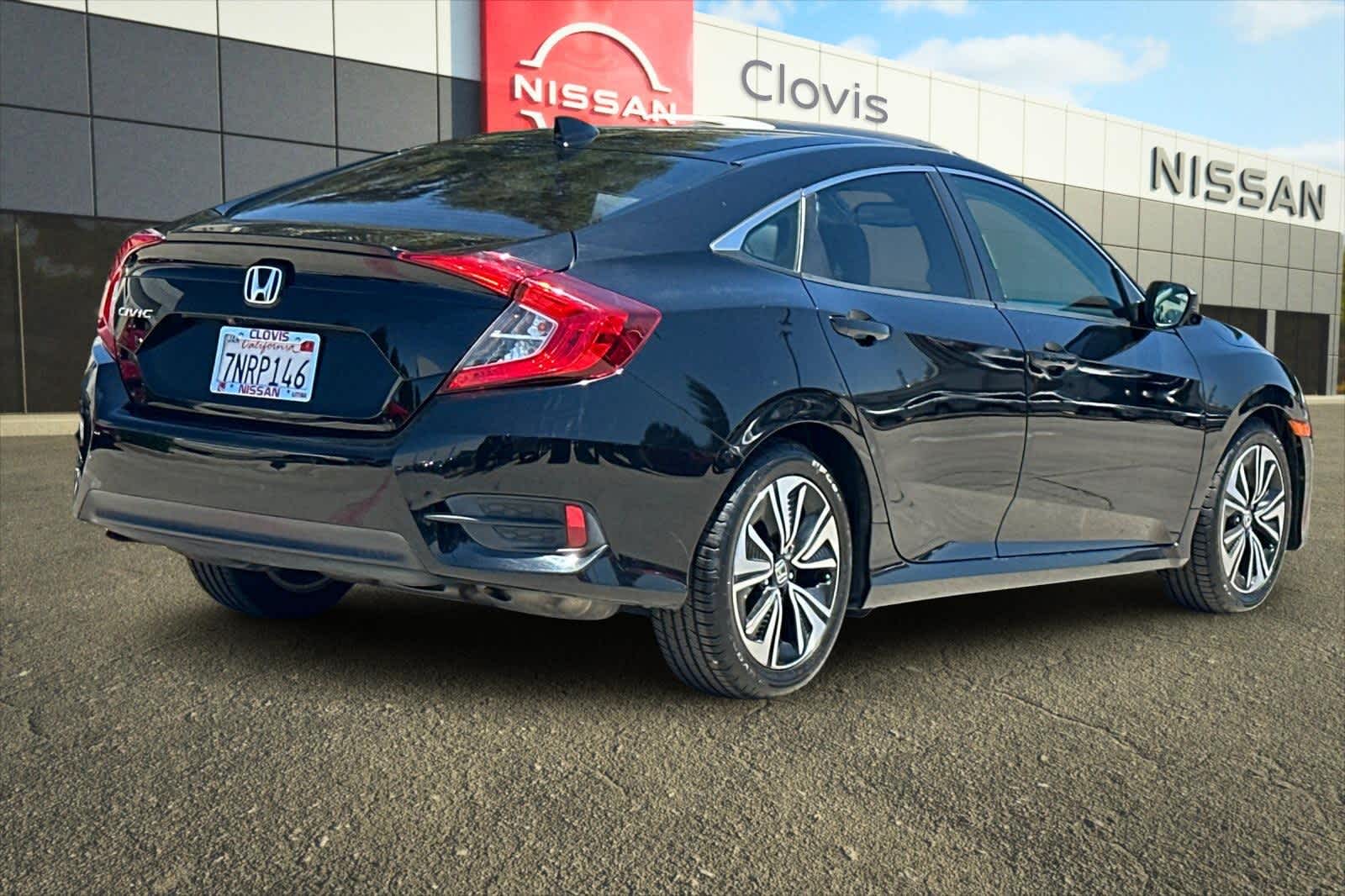 Thumbnail: 2016 Honda Civic - 3