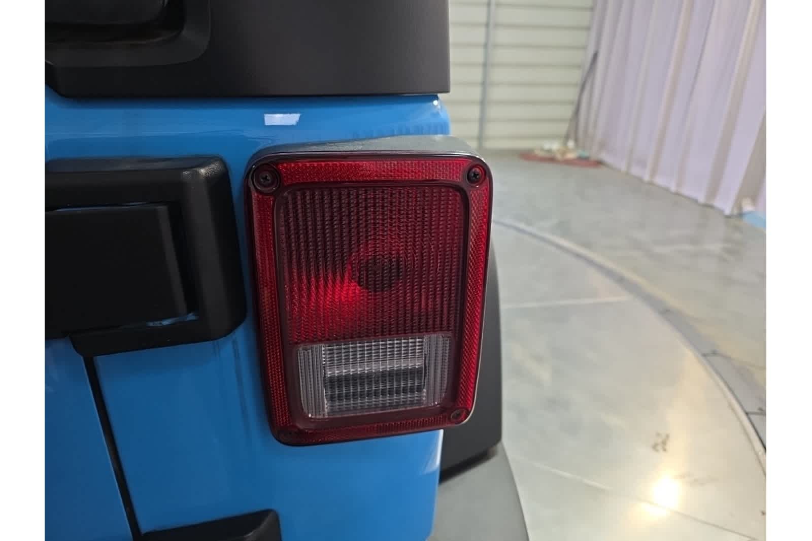 Thumbnail: 2017 Jeep Wrangler - 6