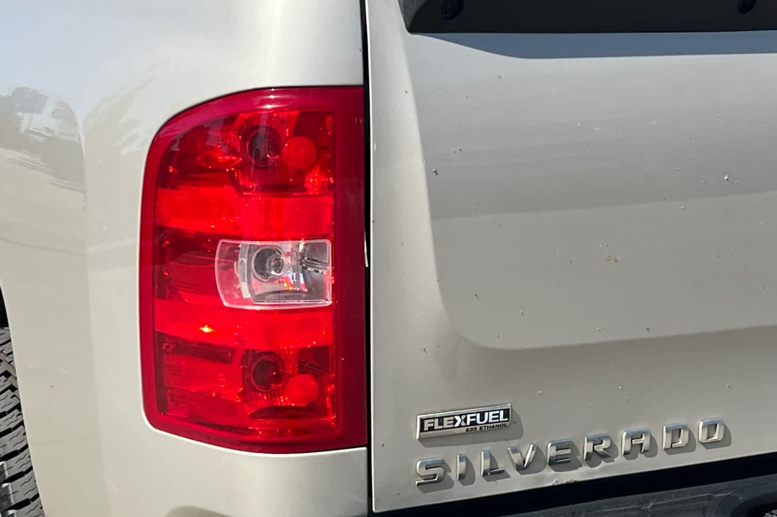 Thumbnail: 2009 Chevrolet Silverado 1500 - 13