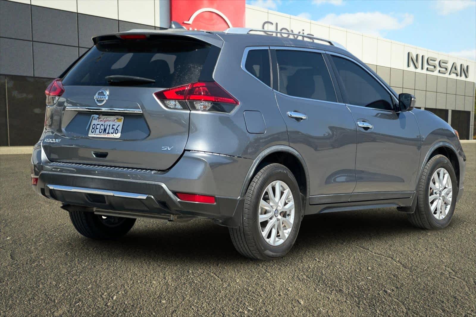 Thumbnail: 2018 Nissan Rogue - 3