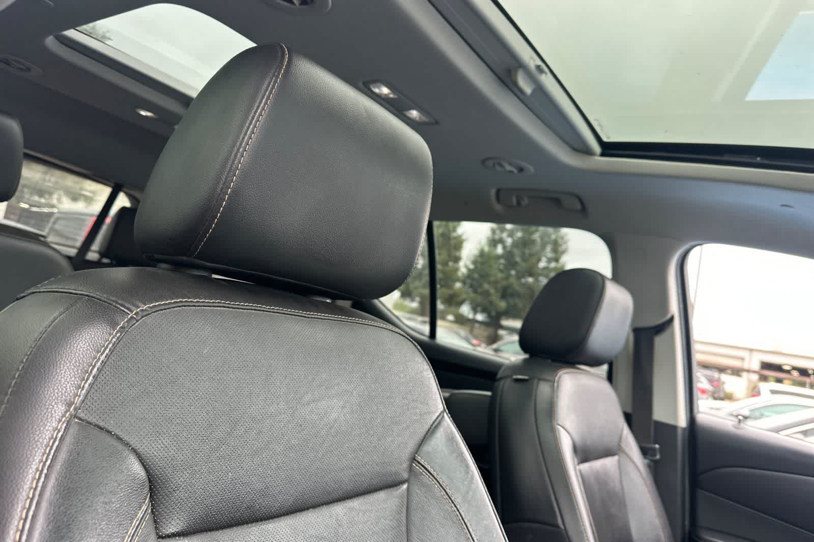 Thumbnail: 2020 Chevrolet Traverse - 19