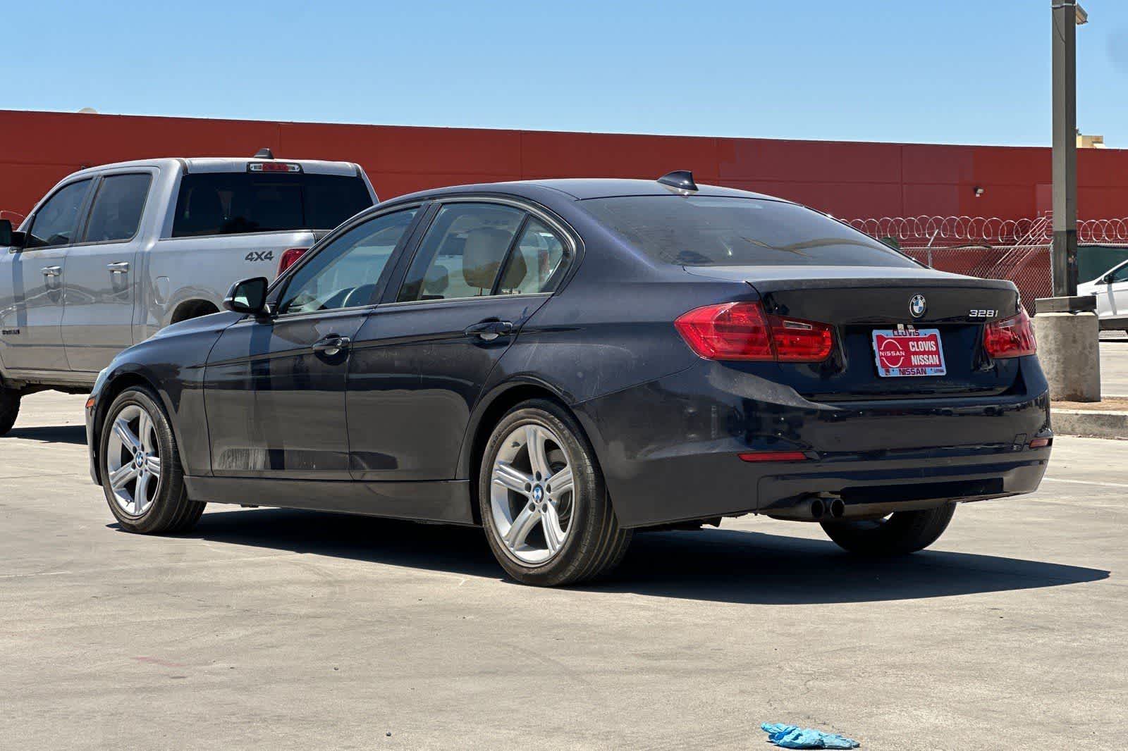 Thumbnail: 2013 BMW 3 Series - 7
