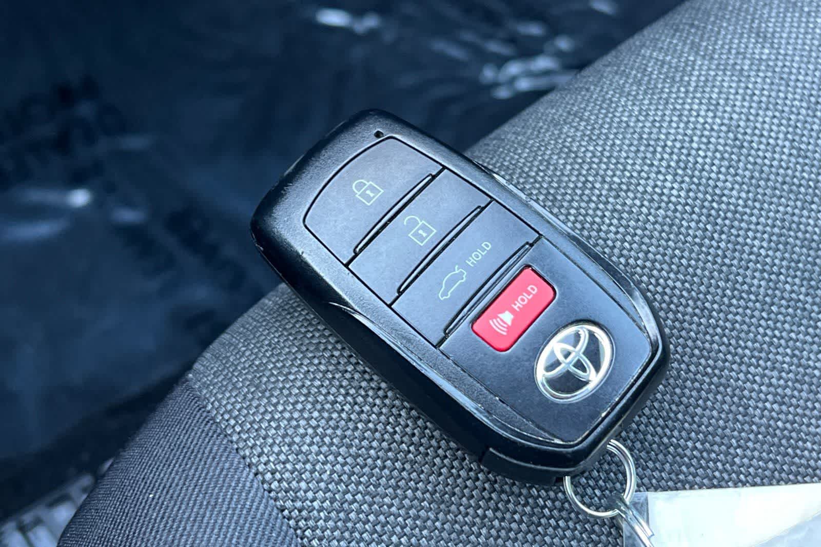 Thumbnail: 2025 Toyota Camry - 22