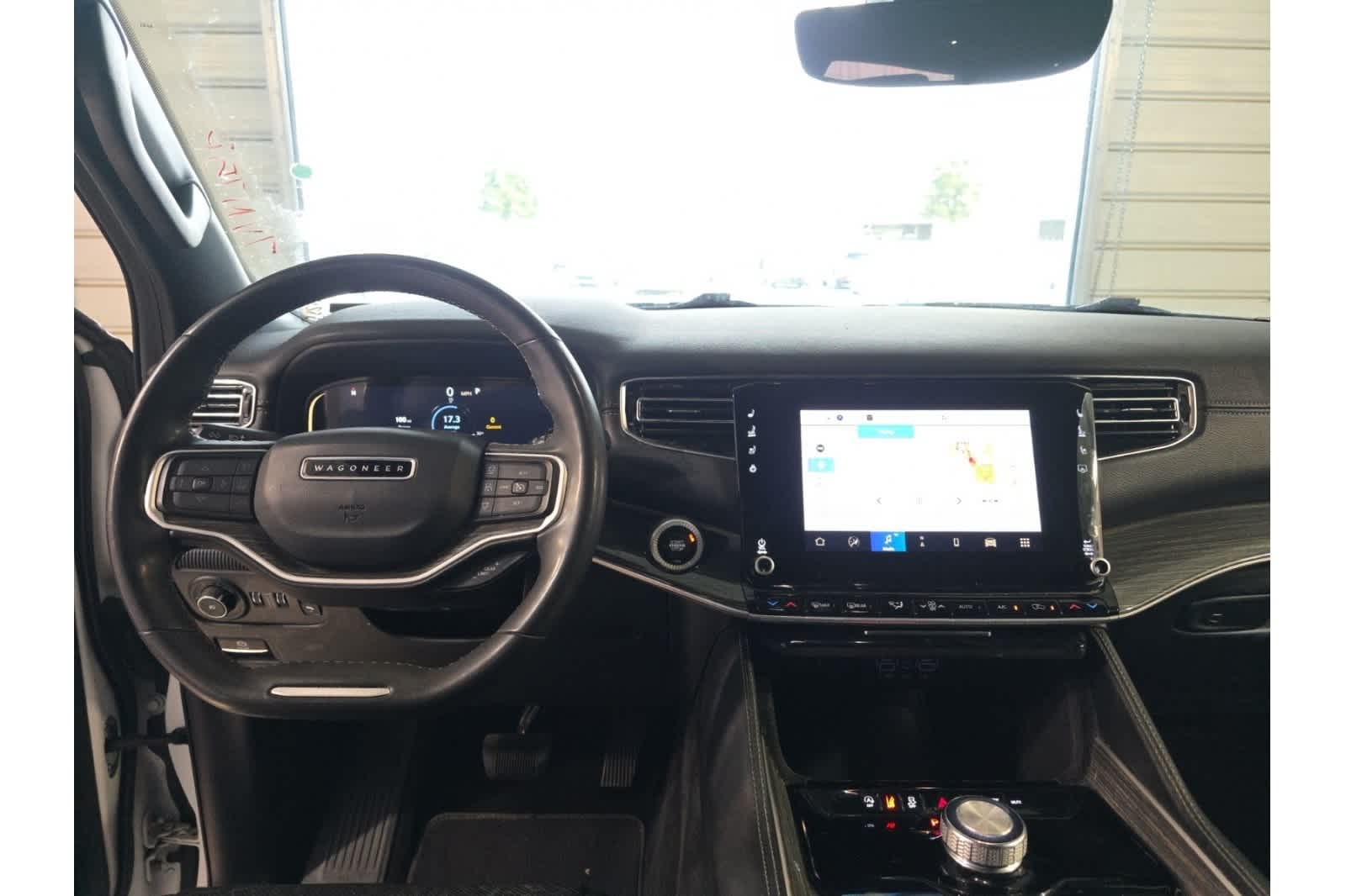 Thumbnail: 2022 Jeep Wagoneer - 16