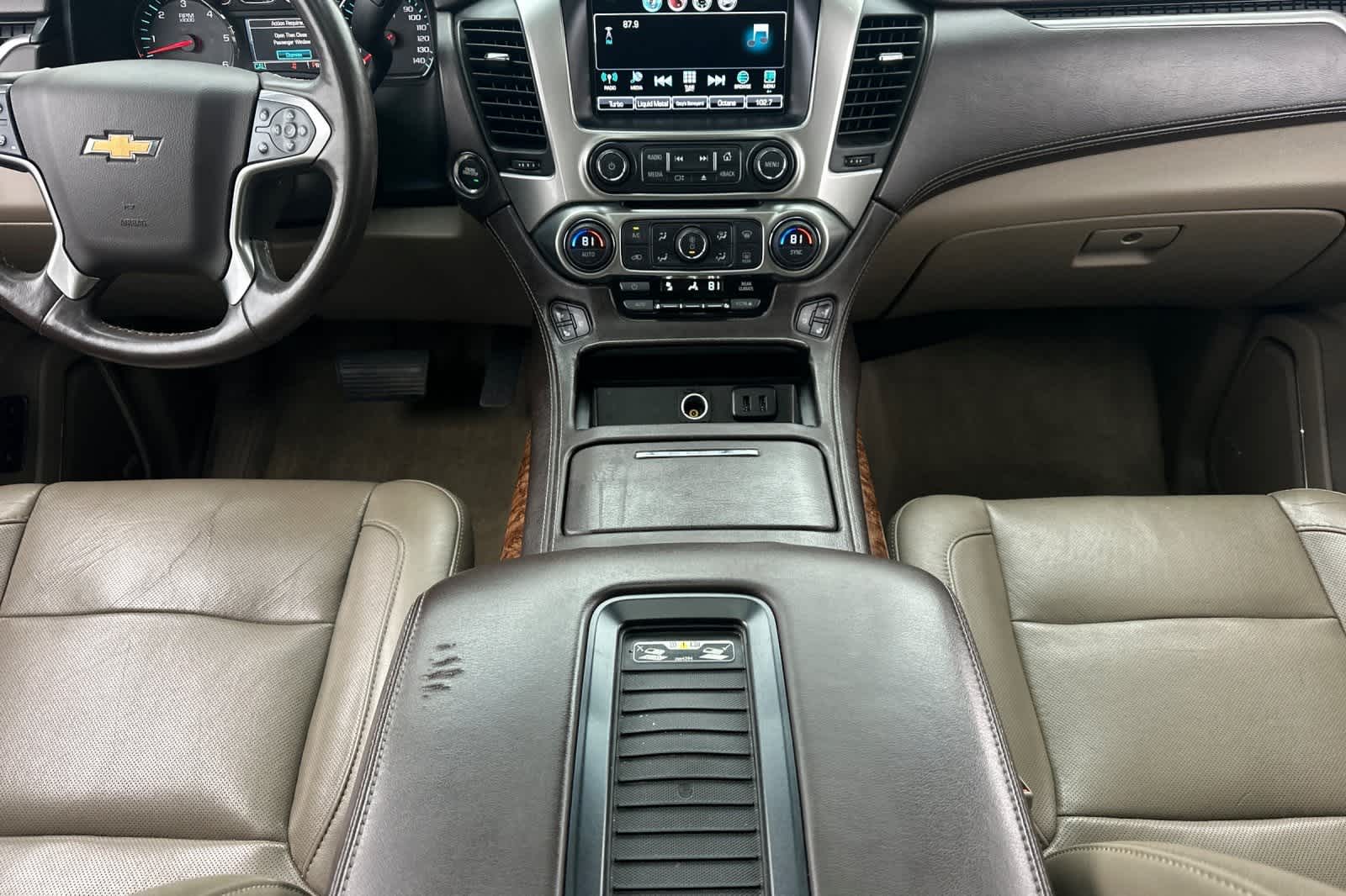 Thumbnail: 2016 Chevrolet Suburban - 4