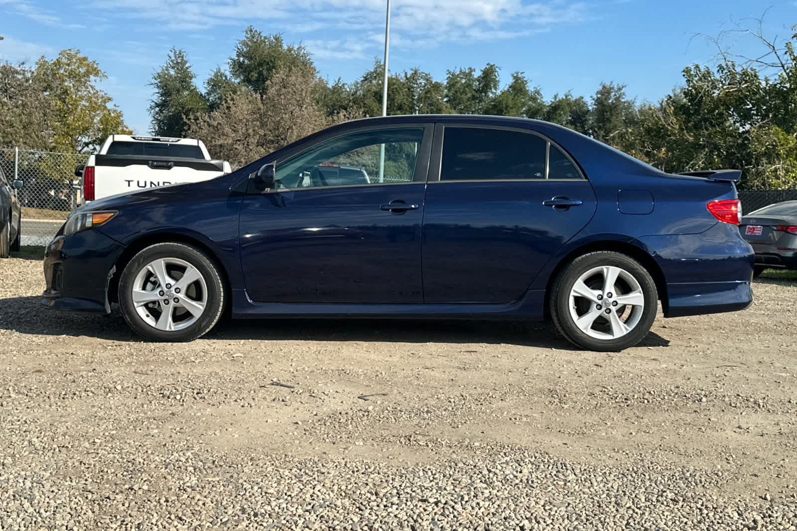 Thumbnail: 2013 Toyota Corolla - 6