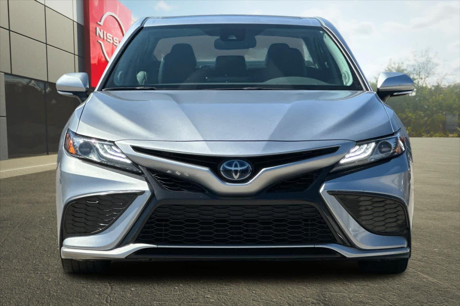 Thumbnail: 2021 Toyota Camry - 11