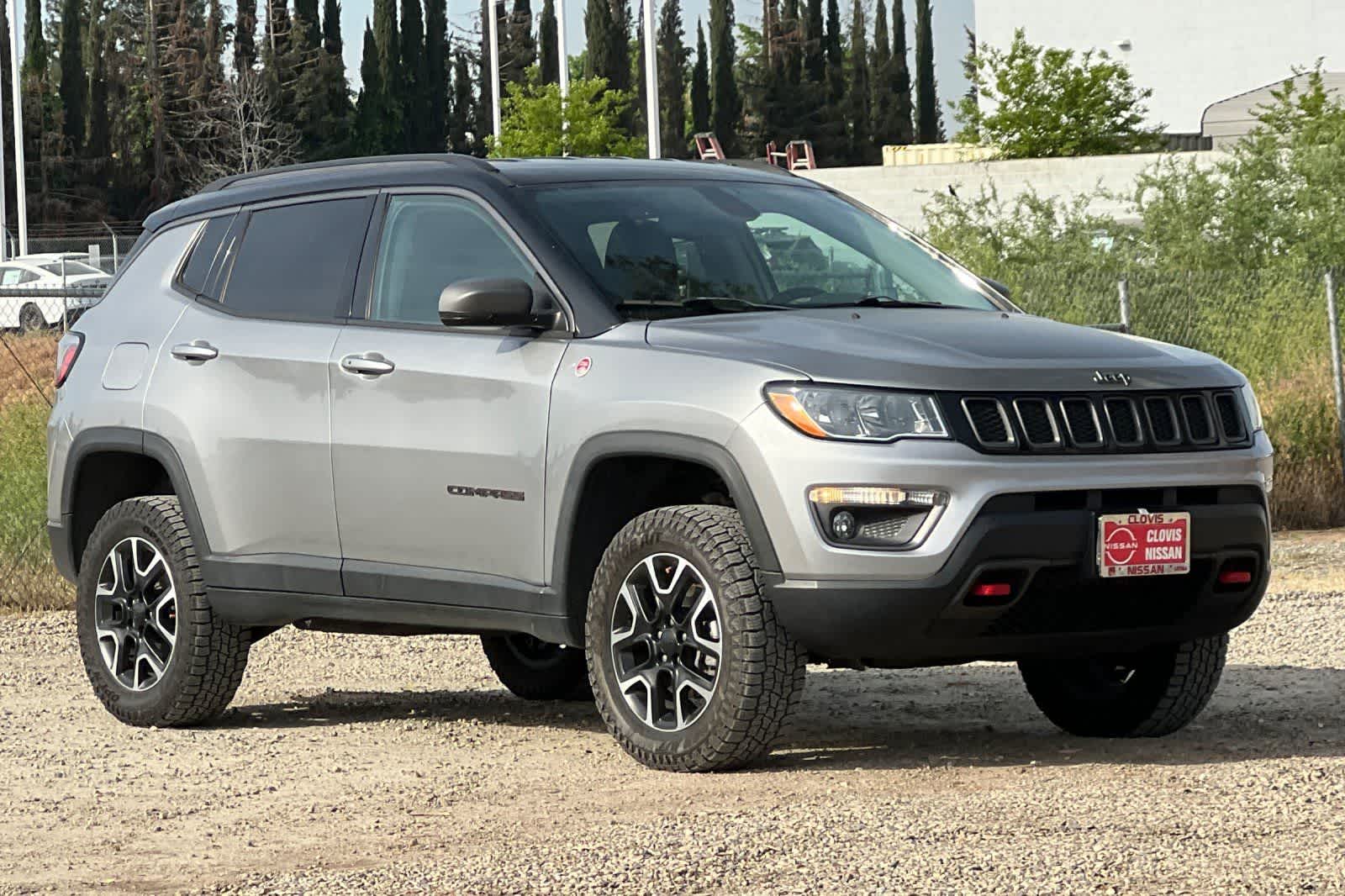 Thumbnail: 2020 Jeep Compass - 10