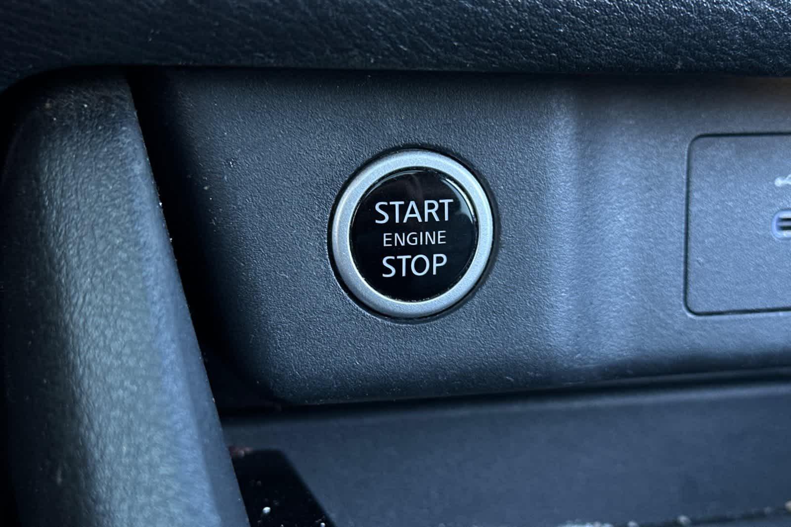 Thumbnail: 2021 Nissan Rogue - 24