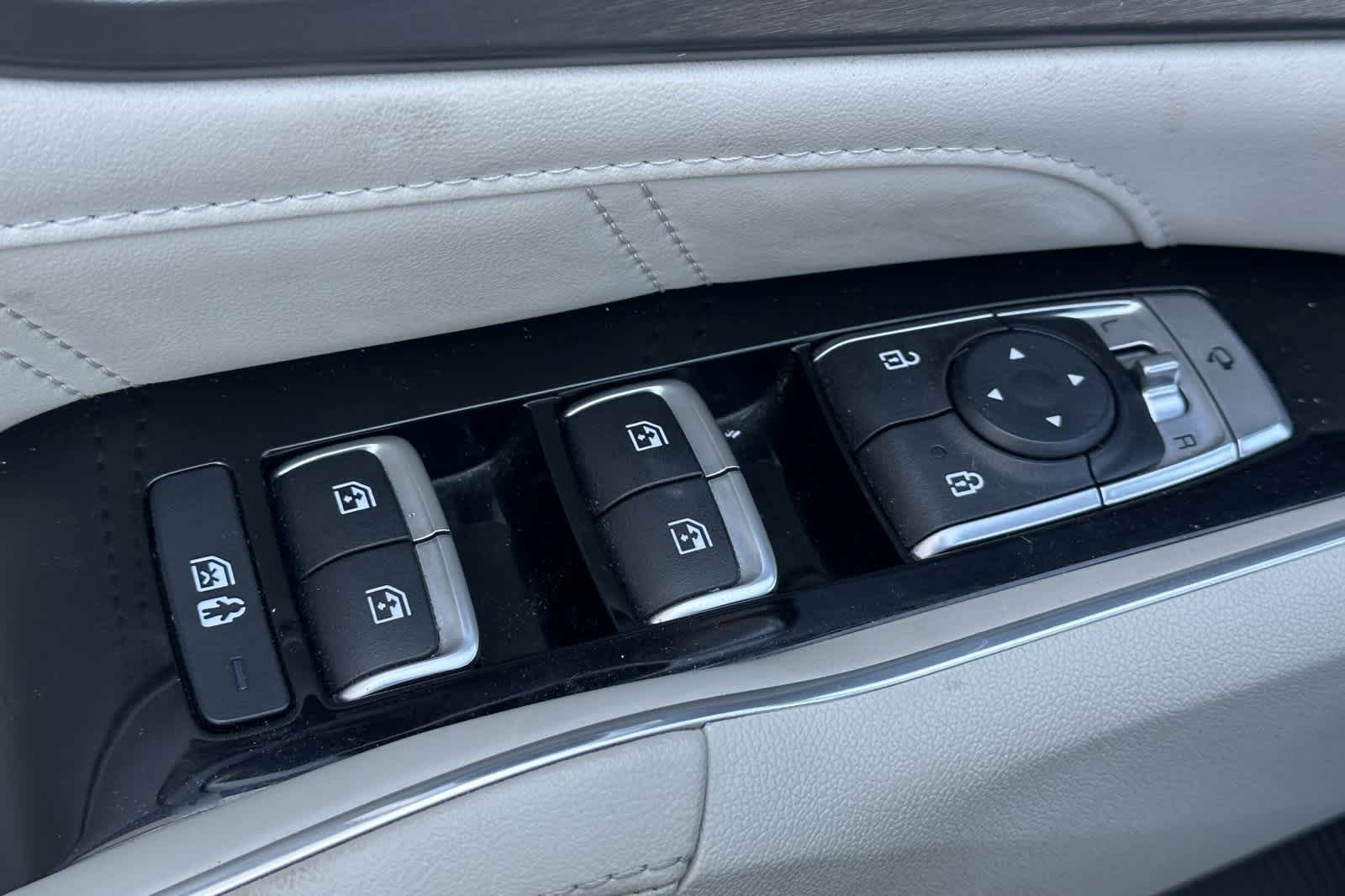 Thumbnail: 2022 Kia Sorento - 13