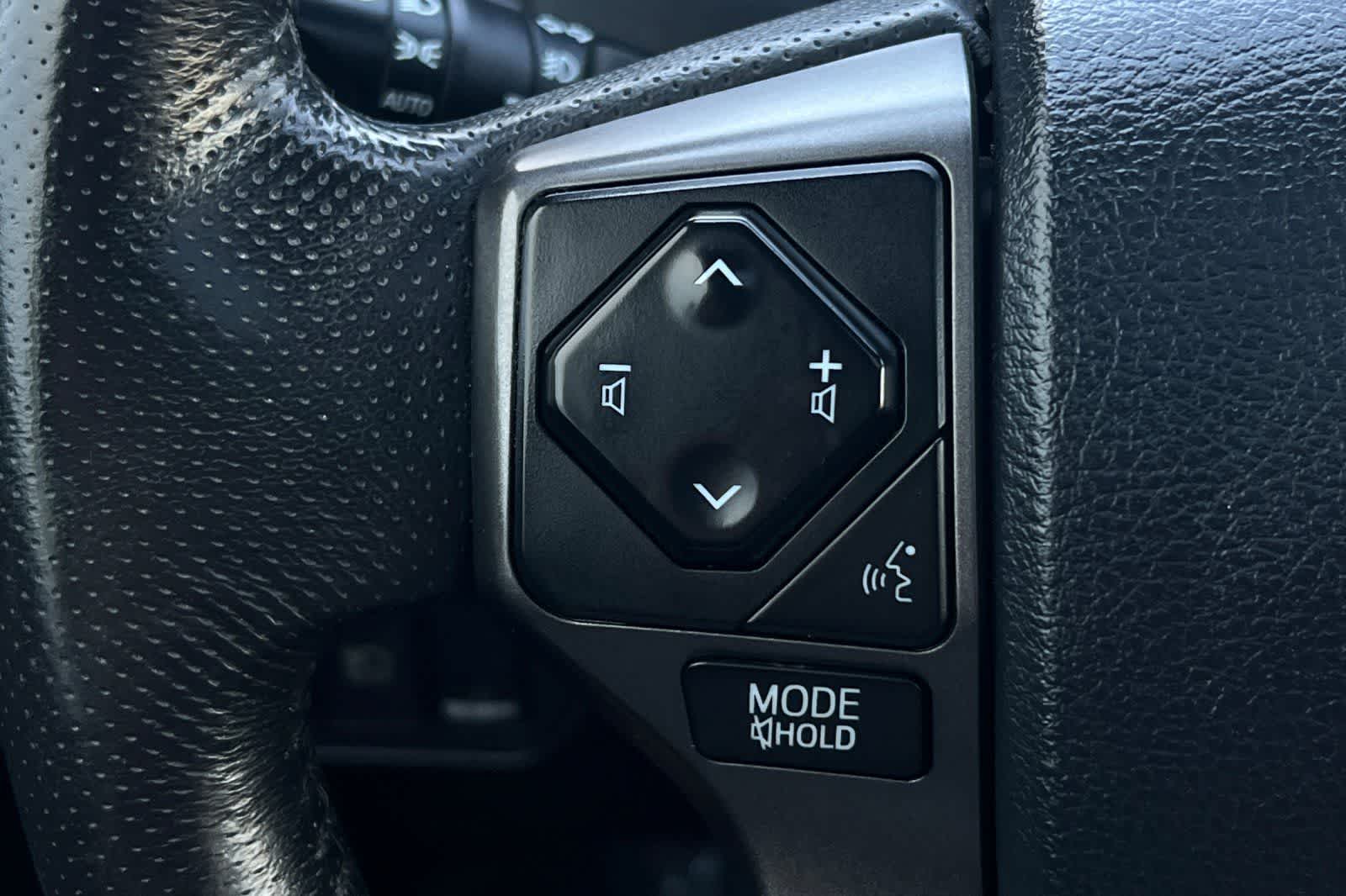 Thumbnail: 2019 Toyota Tacoma - 30