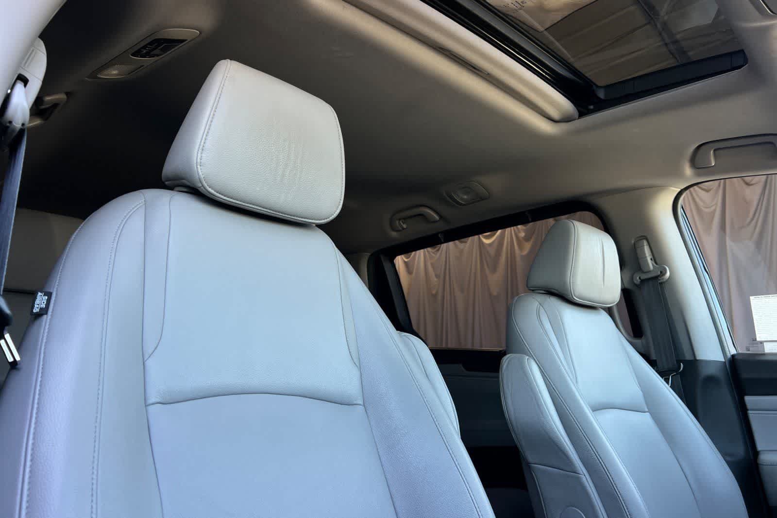Thumbnail: 2018 Honda Odyssey - 18