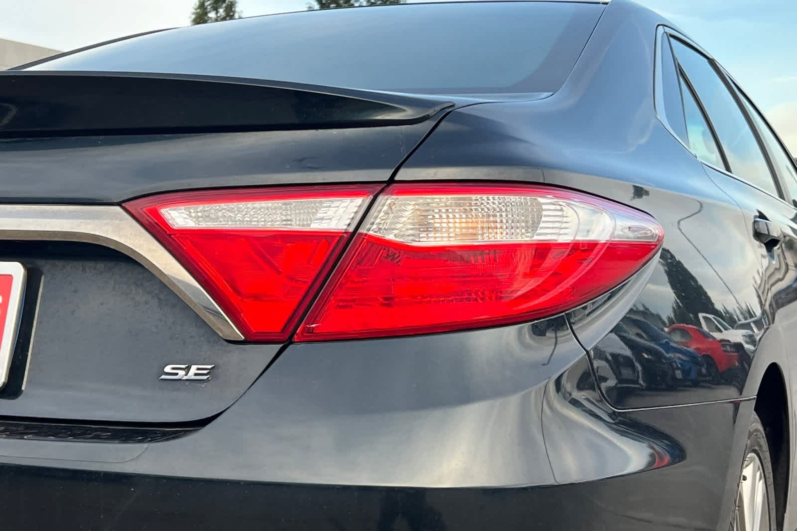 Thumbnail: 2016 Toyota Camry - 15