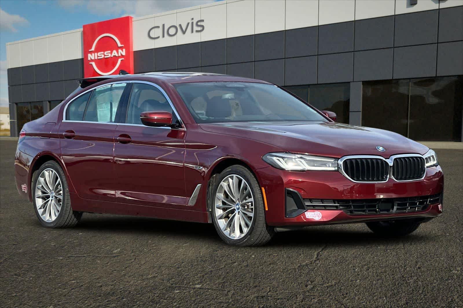 Thumbnail: 2023 BMW 5 Series - 10